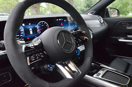 Mercedes-AMG GLA 35 2024: essai routier Body Image