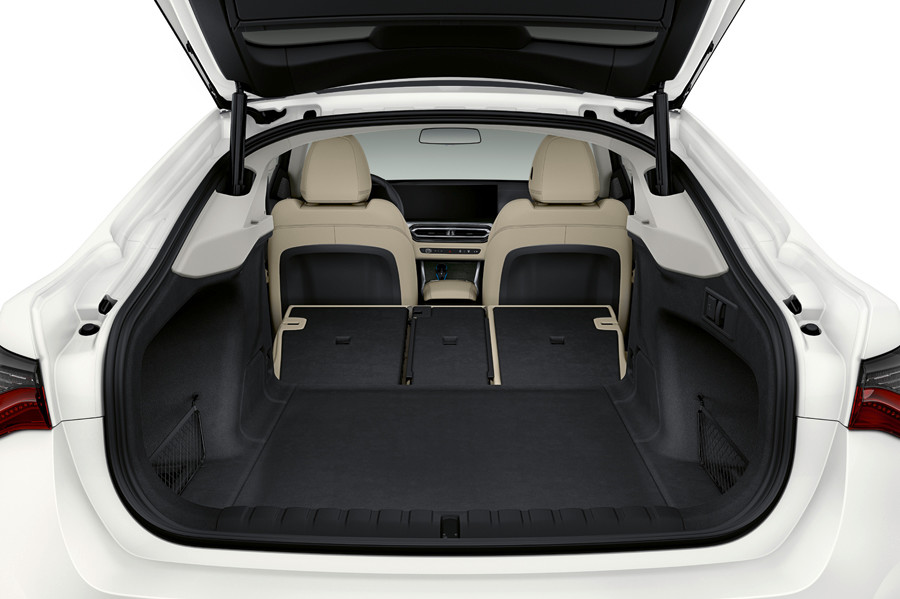 BMW i4 05.jpg