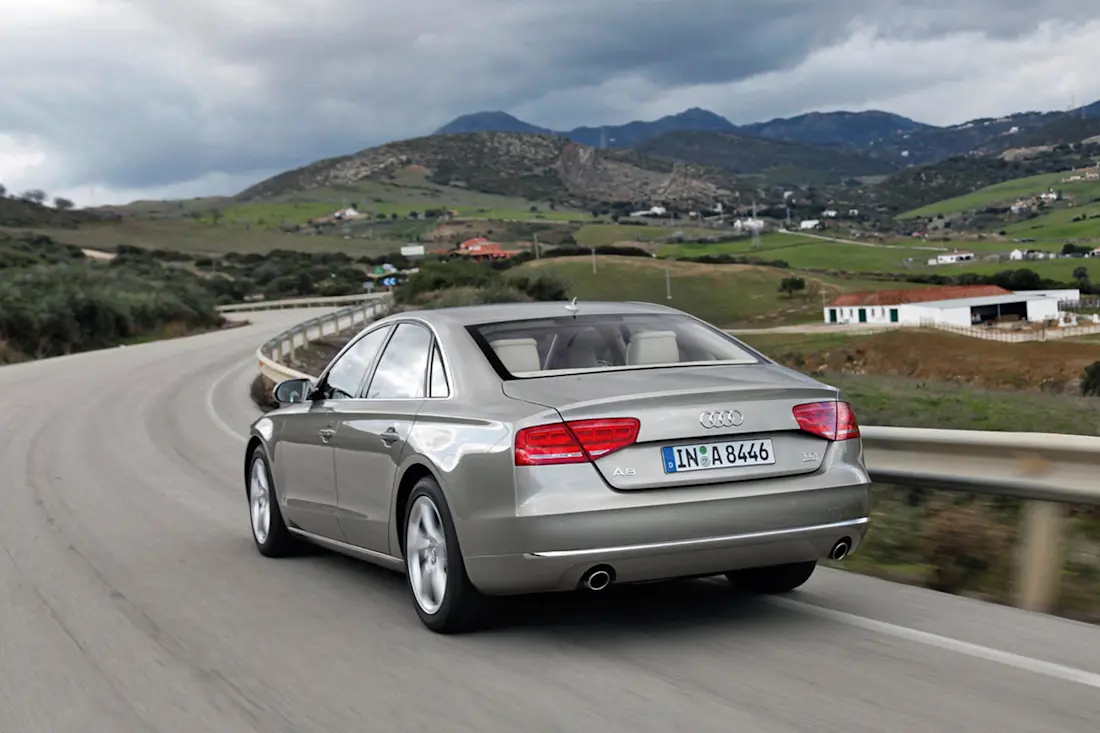 audi-a8-heck