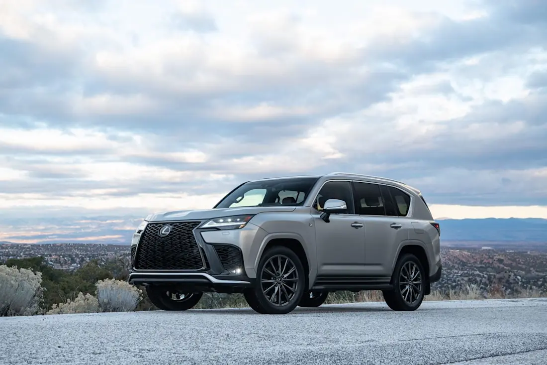 Lexus LX (2022) statisch, vooraanzicht Lexus LX (2022) statisch, vooraanzicht