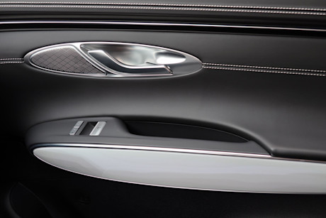 Editorial 2023 genesis electrified gv70 prestige td 230810 31 jm
