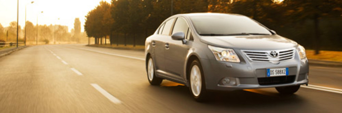 Prise de contact: Toyota Avensis – Démarrage et arrêt automatique, moteur hybride, sobriété : mais où sont-ils passés?