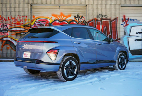 Editorial 2024 hyundai kona electric ultimate td 240404 09 jl