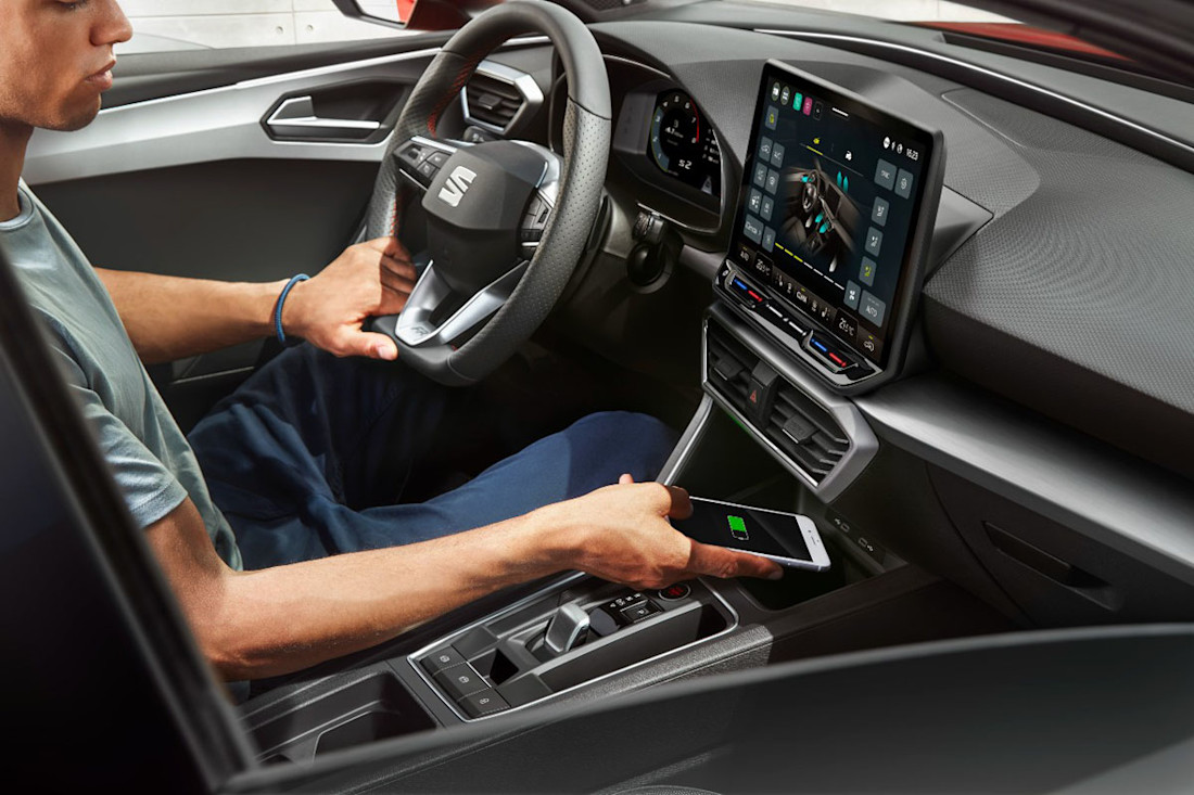 SEAT-Leon-2024-2.jpg