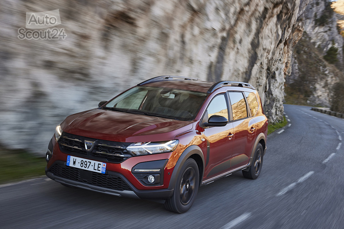 18_dacia jogger.jpg