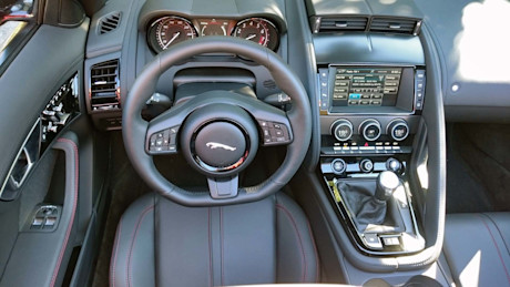 Editorial 12 sw 2016 jaguar f type