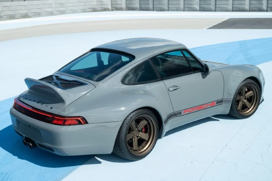 911_2023_09_Gunther-Werks-Porsche-911-7-1024x683.jpg