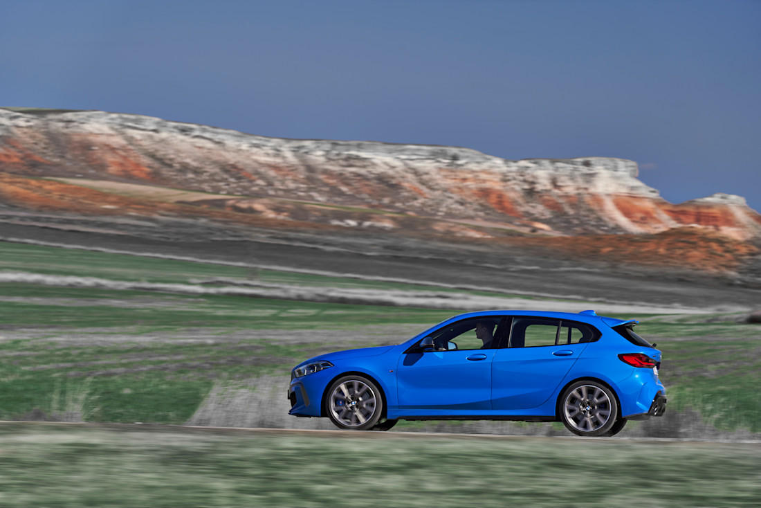 P90349561_highRes_the-all-new-bmw-1-se.jpg