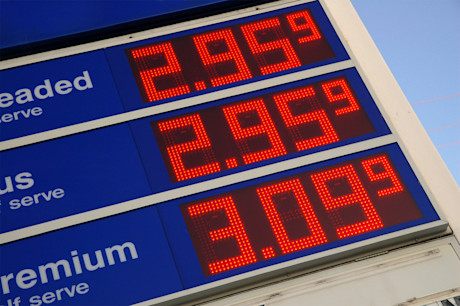 Hausse des prix du carburant : en Belgique, les voitures électriques d’occasion davantage consultées