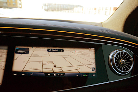 Mercedes-Benz EQS VUS 2023 : essai routier Image