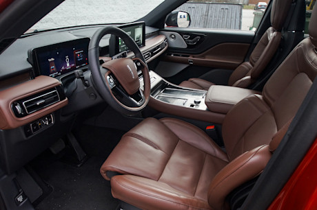 Editorial 2025 lincoln aviator reserve td jv 250127 19