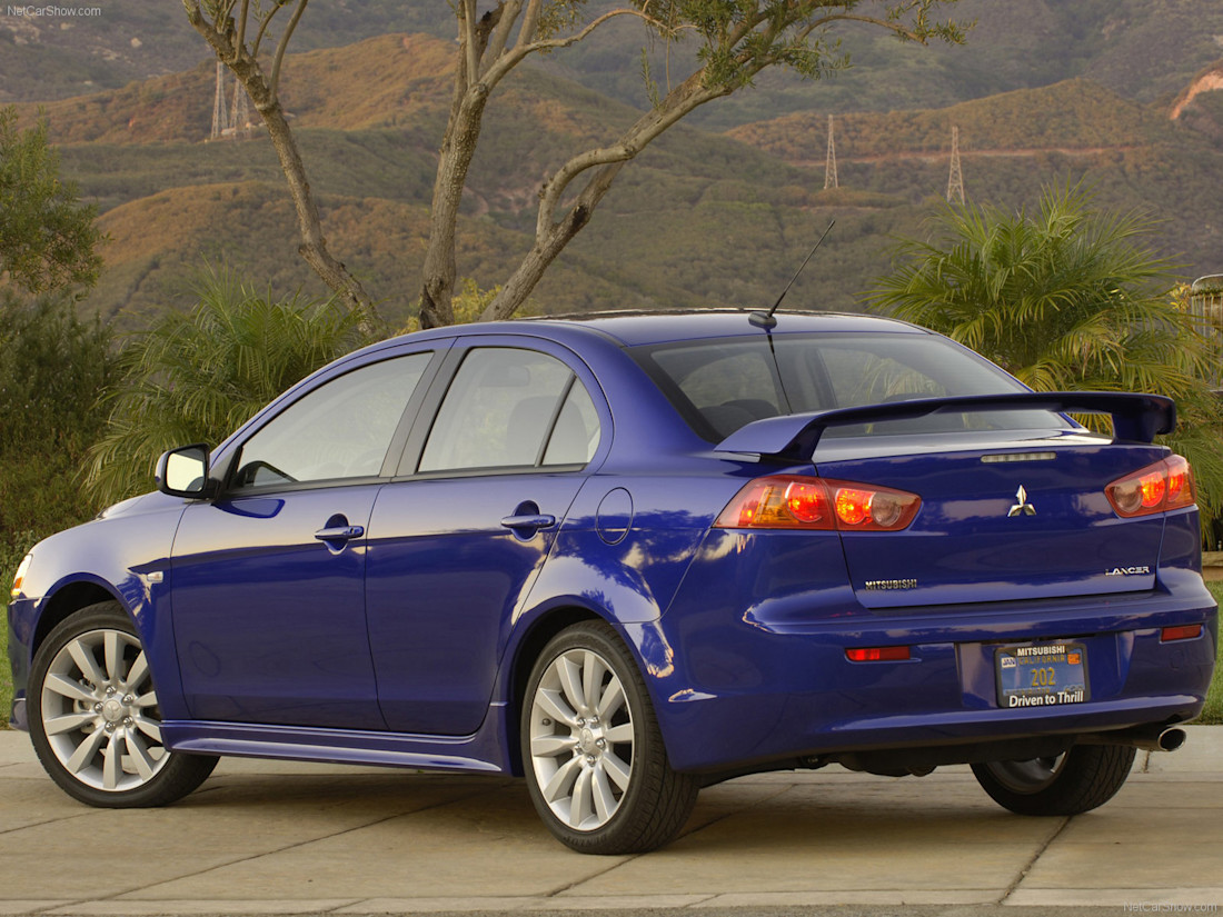 Mitsubishi-Lancer-2008-1600-0b