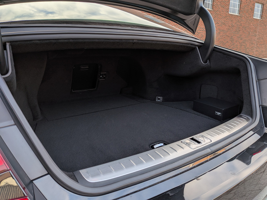 2026 Genesis G90 Black Edition - TD - SBe - 260327 - 15.jpg