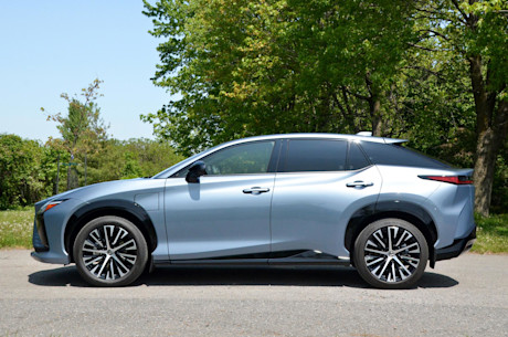 Lexus RZ 450e 2023 : essai routier Image