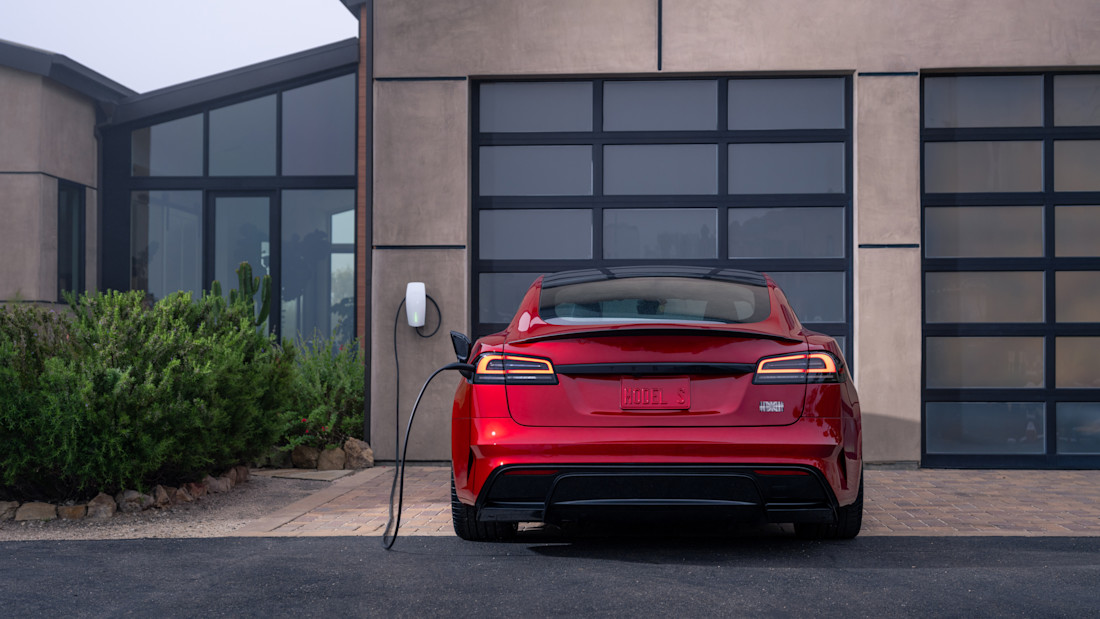 dit-16-jaar-oude-model-van-tesla-krijgt-weer-een-facelift-2025-06.jpg