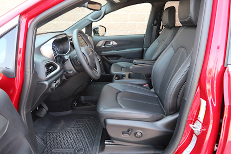 2025 Chrysler Grand Caravan Review Image