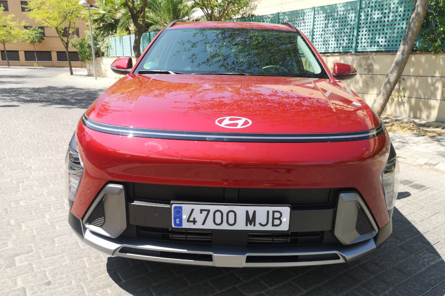 hyundai-kona-2023-1-0-mhev-tecno-review-autoscout24 (31).jpg