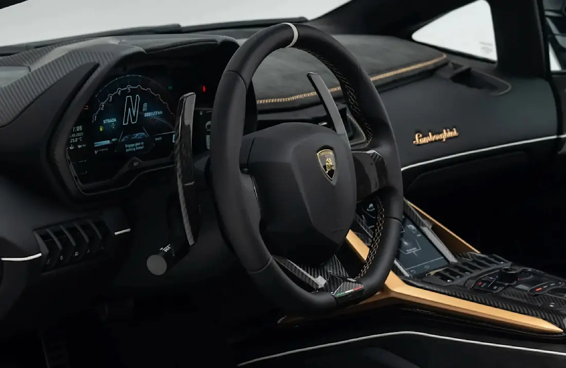 lamborghini-sin-roadster-interior (3).webp