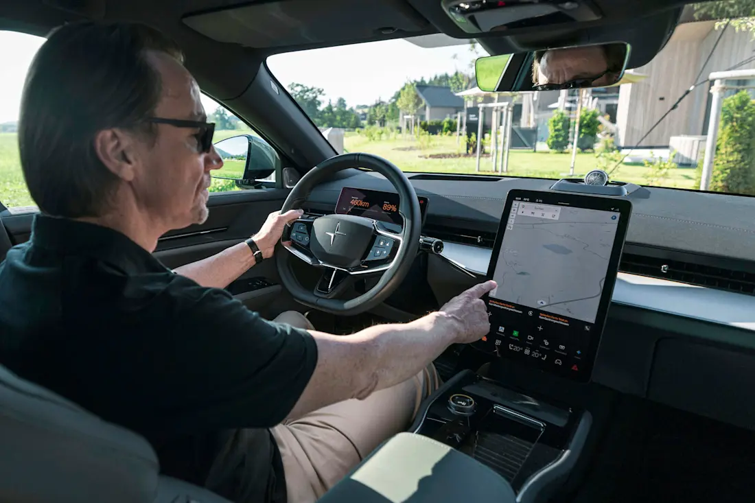 4 polestar-3-800v-2026-ah-cockpit