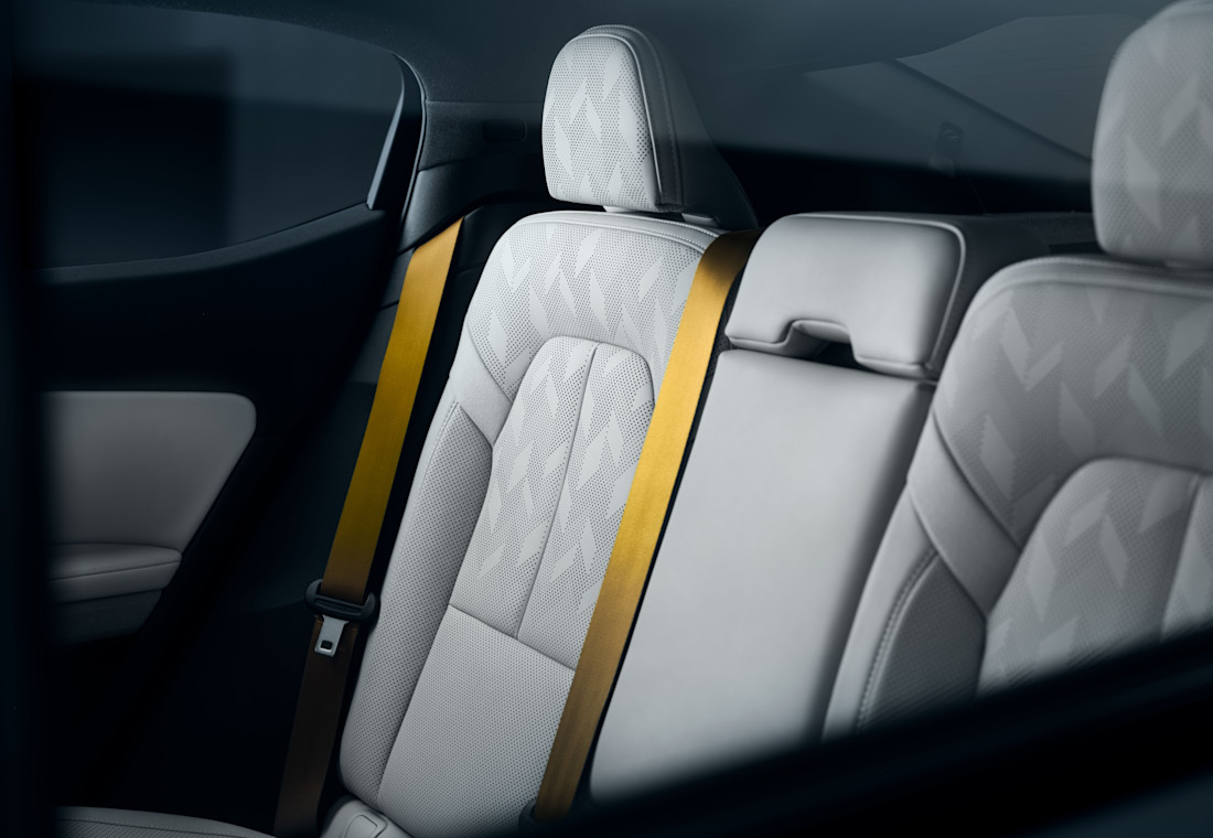 polestar-2-seats