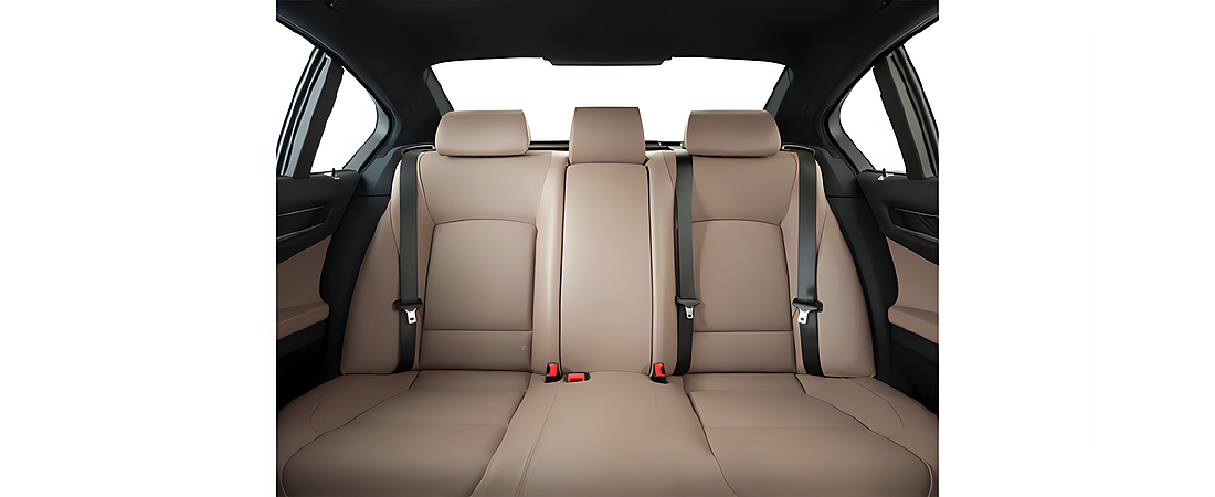 BMW 7 Series 2011 14
