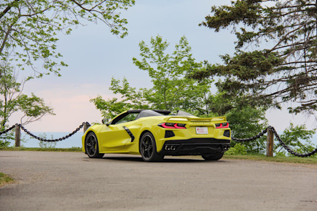 Editorial 2021 chevrolet corvette stingray 3lt convertible 14 dw