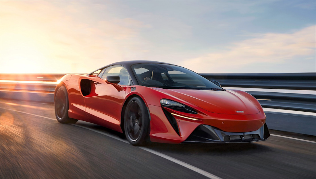 mclaren-artura-frontansicht-fahraufnahme