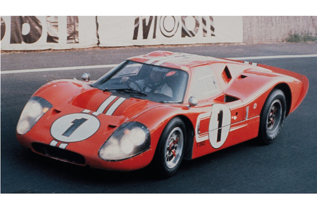 Ford_GT_MK-4-1967.jpg