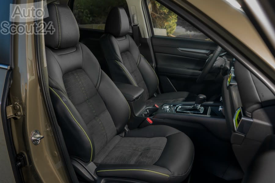 2022_mazda_cx-5_newground_hr_int_04_highres(1).jpg