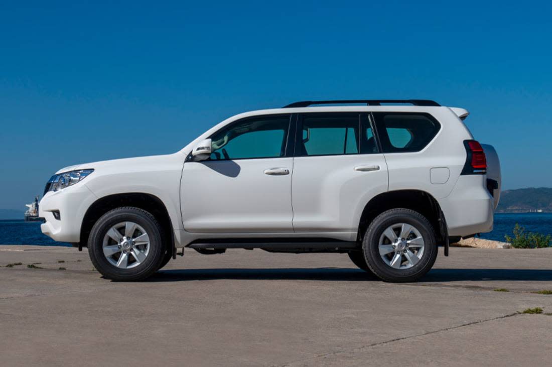 1pqMesRNIuHY1FY8X4fwRA-de8f385cd02d887dc1b9b61184e893c5-toyota-land-cruiser-prado-side-1100