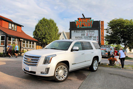 Editorial 2018 cadillac escalade platinum 02 pb