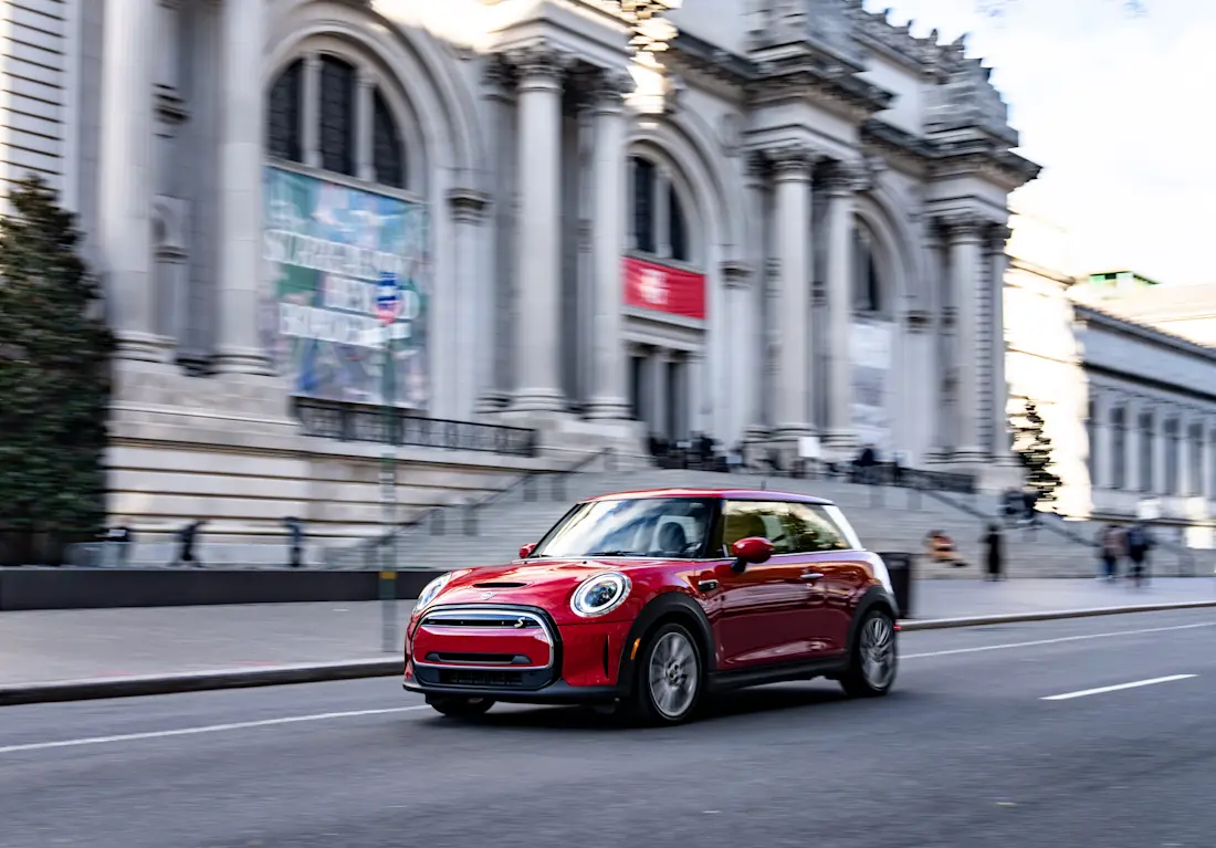 mini-cooper-se-front mini-cooper-se-front