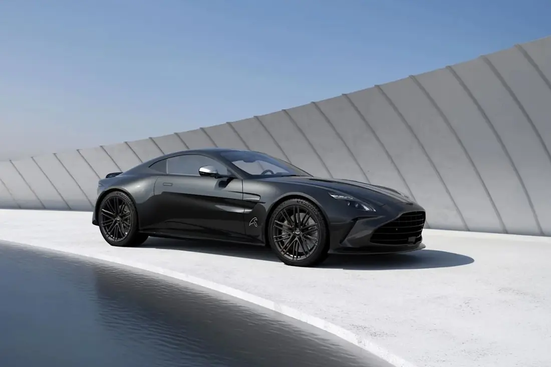 BEBE20260702 Aston Martin Vantage S 01