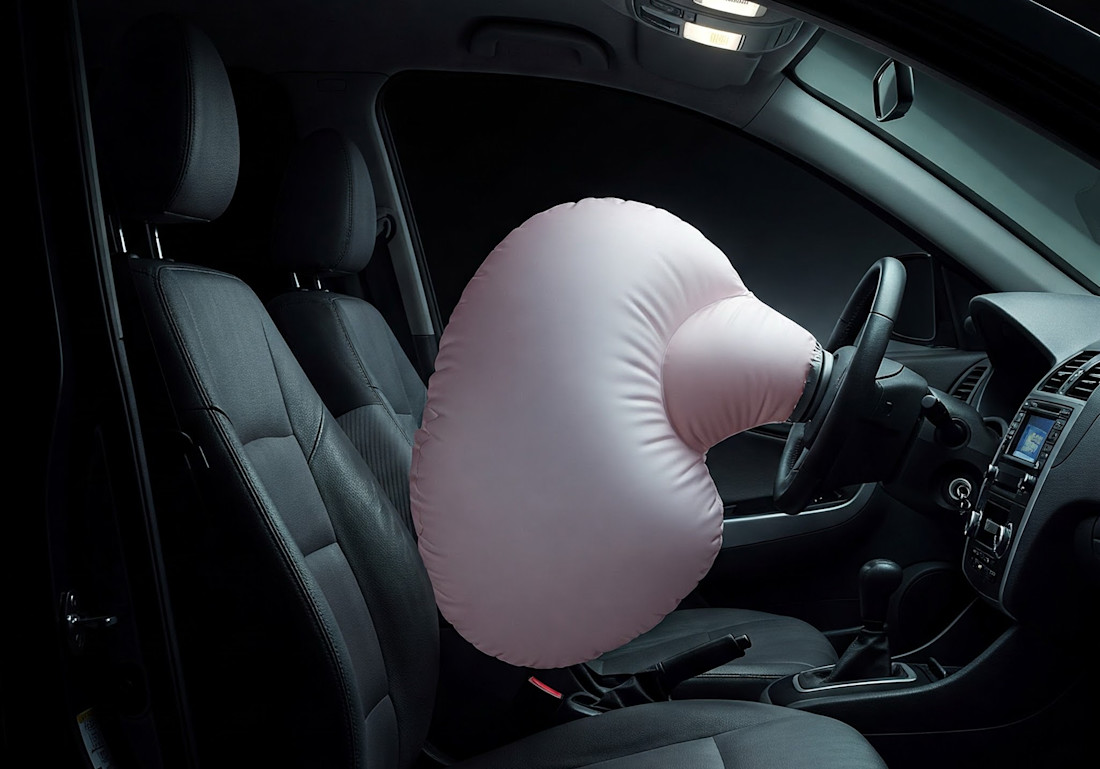 Airbag: hoe werkt het en waar rekening mee houden?