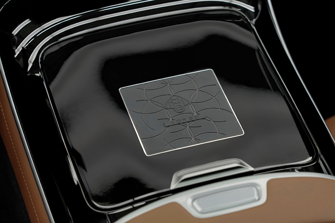 MERCEDES-MAYBACH-V12-EDITION-2025 (11).jpg