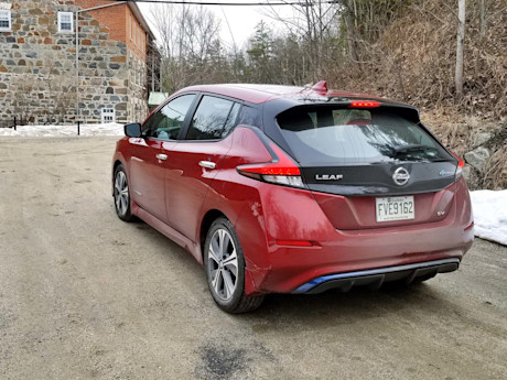 Editorial 2018 nissan leaf 05 sw