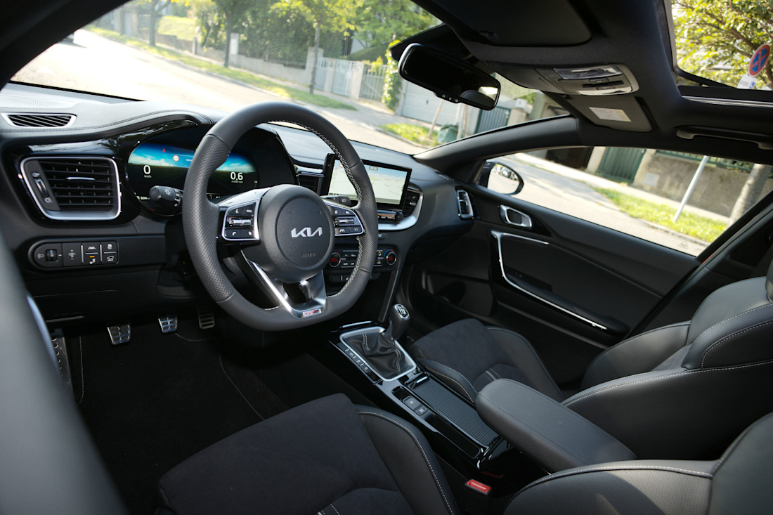 kia_proceed_gt_line_01