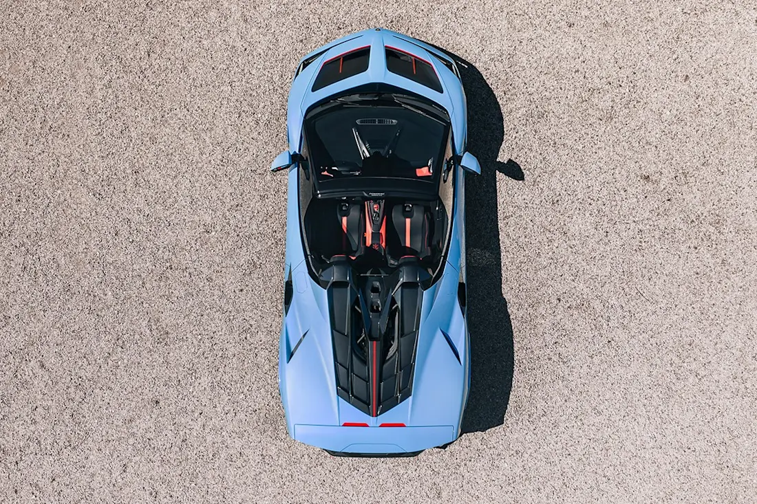 BEBE20260513 Lamborghini Fenomeno Roadster 01