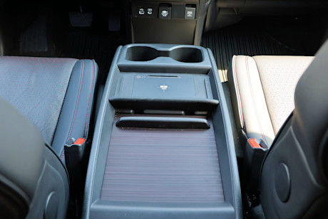 Editorial 2025 honda odyssey review interior console