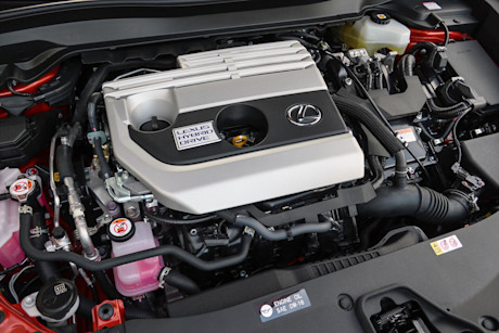 Editorial 2021 lexus ux 250h awd 17 jm