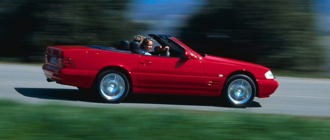 Mercedes Benz SL 320 zijkant