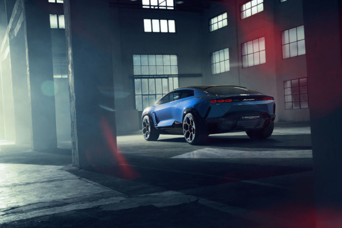 Lamborghini-Lanzador-coche-electrico (11).jpg