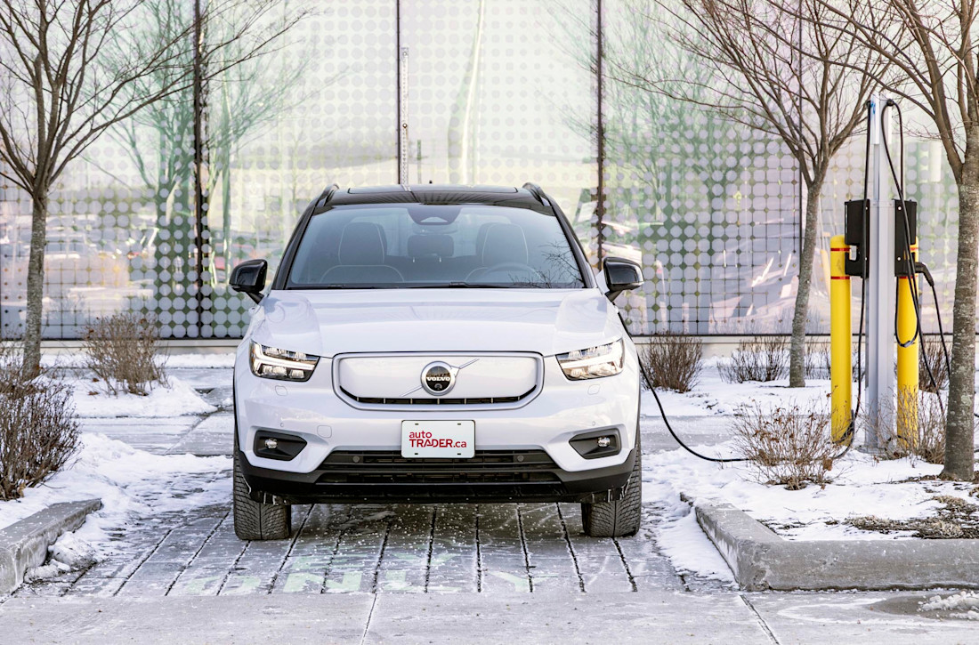 Editorial 2021 volvo xc40 recharge p8 awd 01 jw