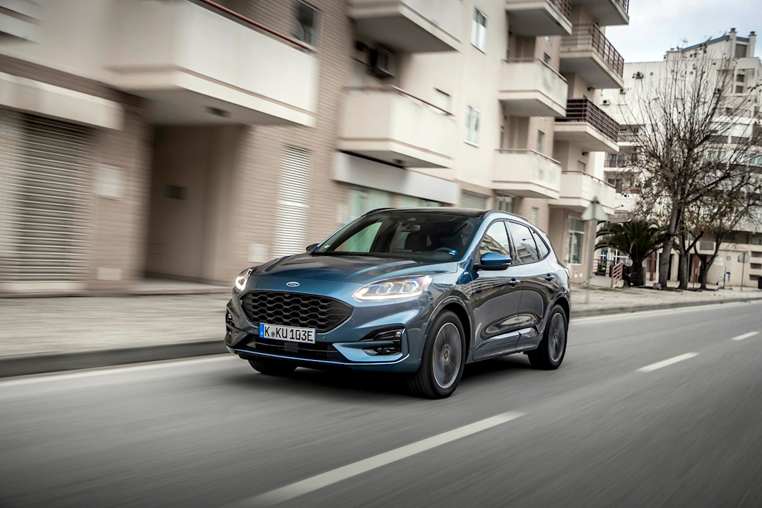Kuga_ST-Line_X_Plug-In_Hybrid_015-LOW.jpg