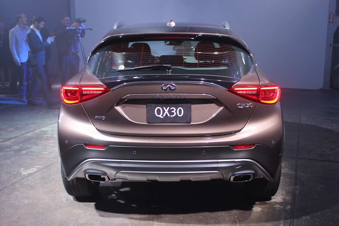 Editorial 2017 infiniti qx30 02