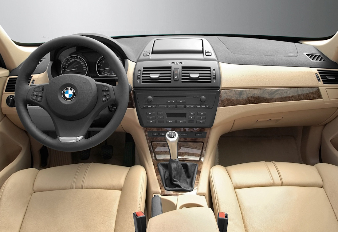 bmw-x3-e83-interior