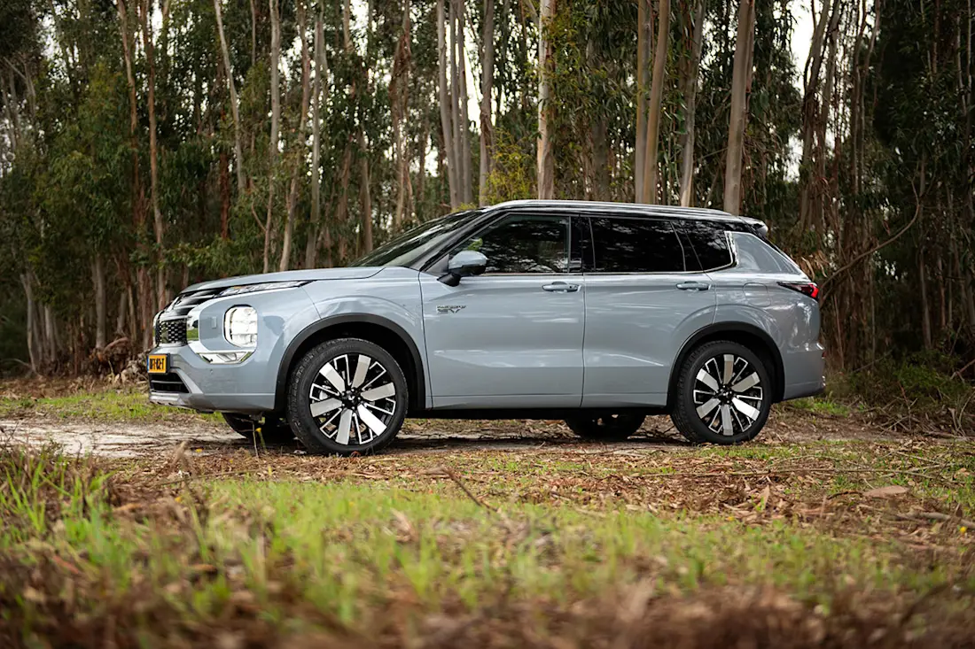 CR 58 Mitsubishi Outlander (2)
