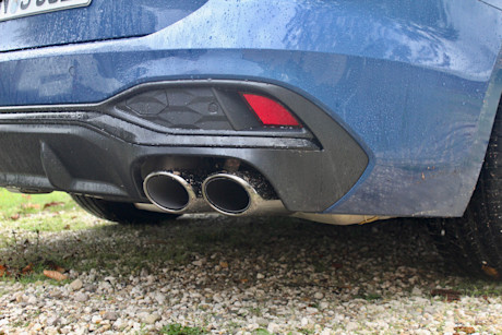 Editorial 2025 audi a5 s5 sedan fd pb 241017 16