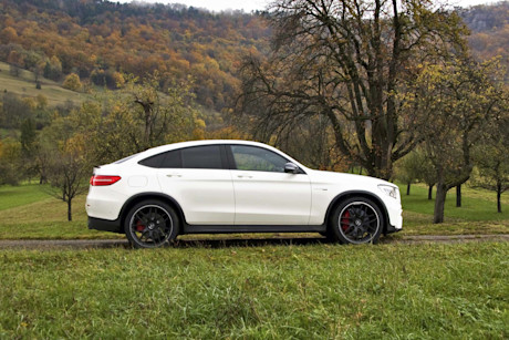 Editorial 2018 mercedes amg glc 63 s coupe 09 lw