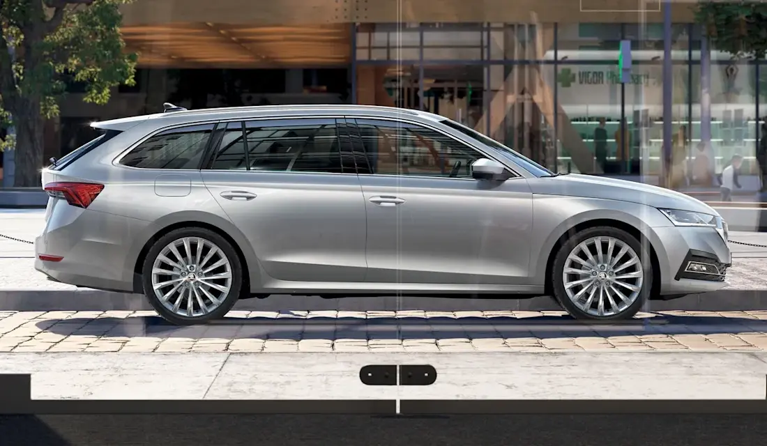 skoda-octavia-combi-side